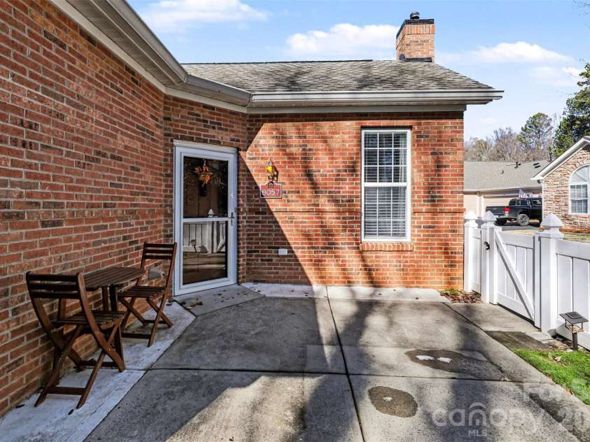 8057 Sultana Circle, Charlotte, NC 28227.  MLS# CAR4344775, YatesRealty ID 19921. 