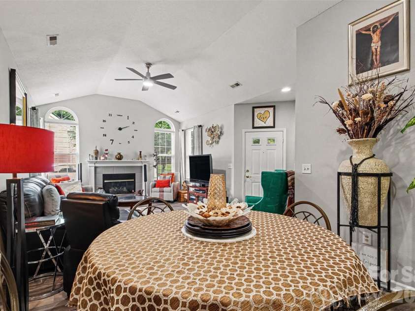 8057 Sultana Circle, Charlotte, NC 28227.  MLS# CAR4418634, YatesRealty ID 19921. 