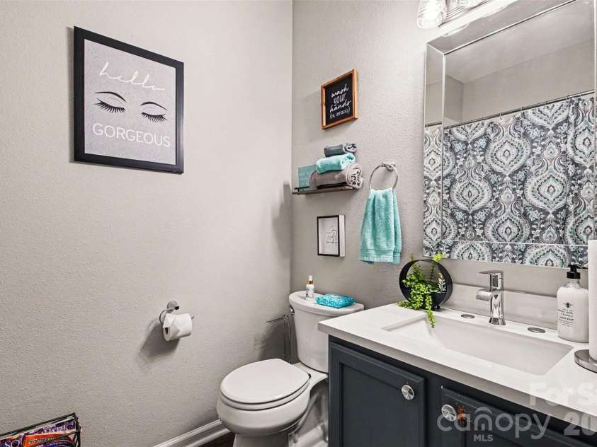 8057 Sultana Circle, Charlotte, NC 28227.  MLS# CAR4418634, YatesRealty ID 19921. 