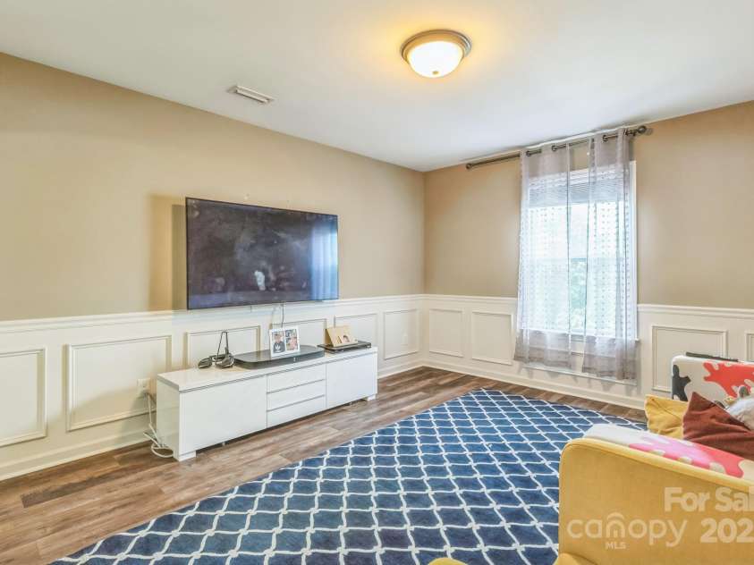 2100 Darian Way, Waxhaw, NC 28173.  MLS# CAR4271486, YatesRealty ID 19922. 