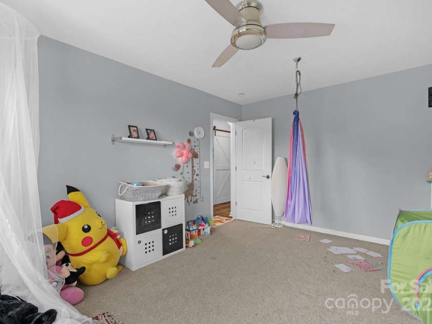 2100 Darian Way, Waxhaw, NC 28173.  MLS# CAR4271486, YatesRealty ID 19922. 