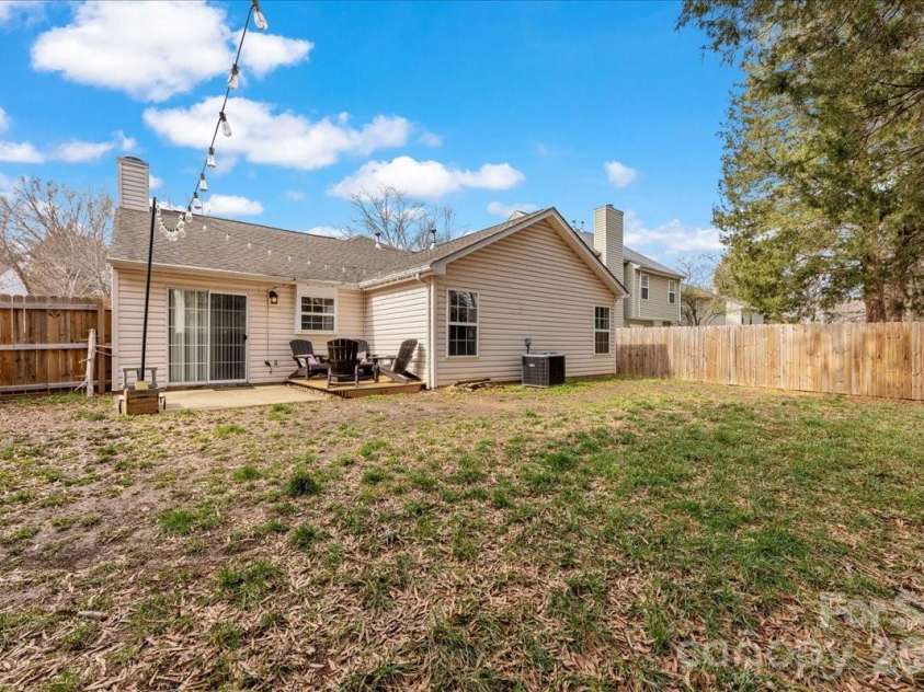 14242 Carolina Forest Court, Charlotte, NC 28273.  MLS# CAR4348944, YatesRealty ID 19923. 