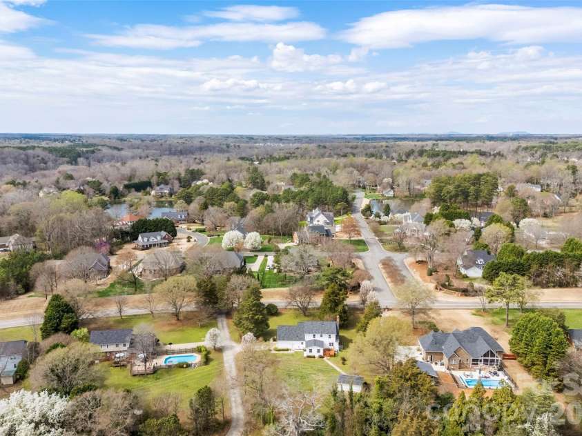 1347 Meadow Lakes Road, Rock Hill, SC 29732.  MLS# CAR4344325, YatesRealty ID 19924. 
