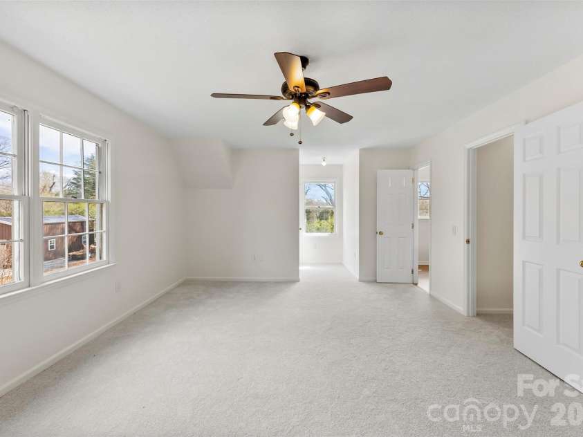 1347 Meadow Lakes Road, Rock Hill, SC 29732.  MLS# CAR4344325, YatesRealty ID 19924. 
