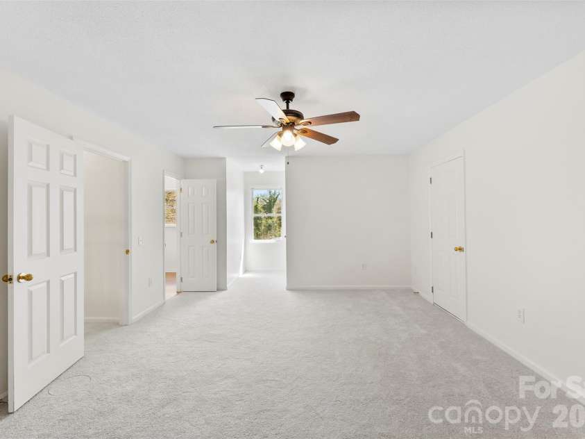 1347 Meadow Lakes Road, Rock Hill, SC 29732.  MLS# CAR4344325, YatesRealty ID 19924. 