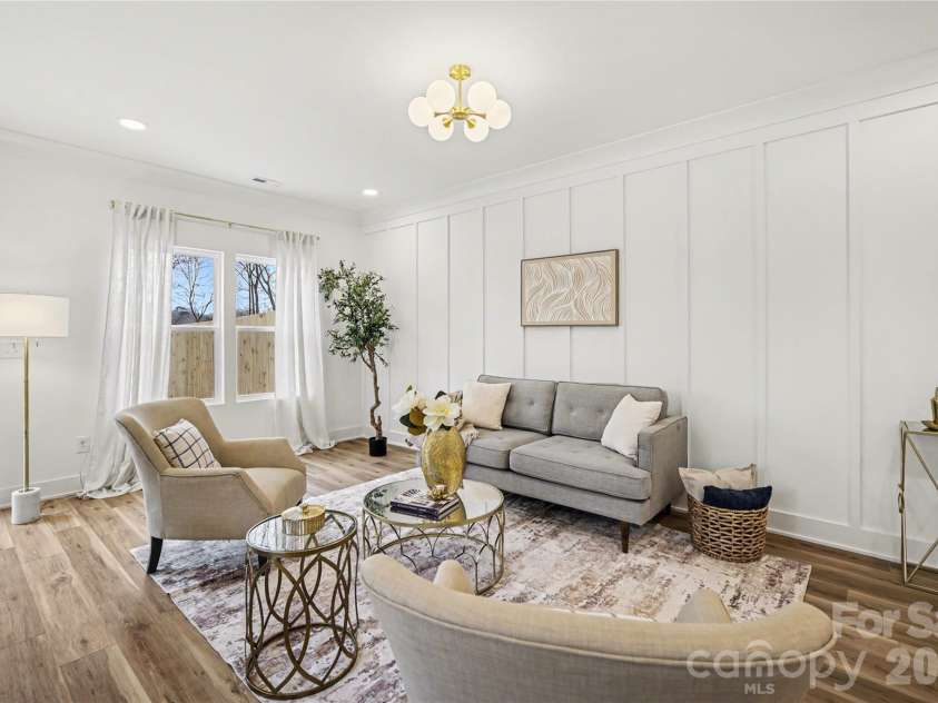 3209 Ross Avenue, Charlotte, NC 28208.  MLS# CAR4352260, YatesRealty ID 19925. 