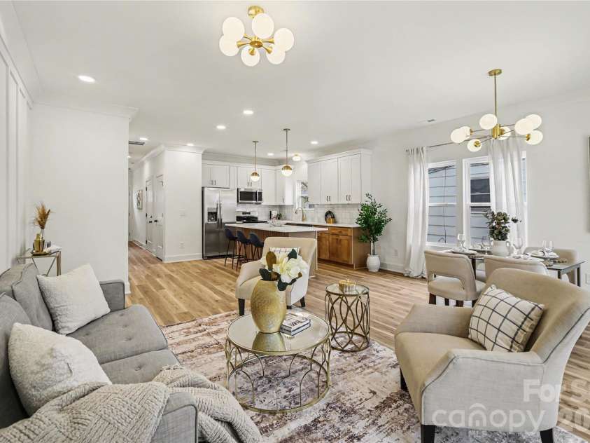 3209 Ross Avenue, Charlotte, NC 28208.  MLS# CAR4352260, YatesRealty ID 19925. 