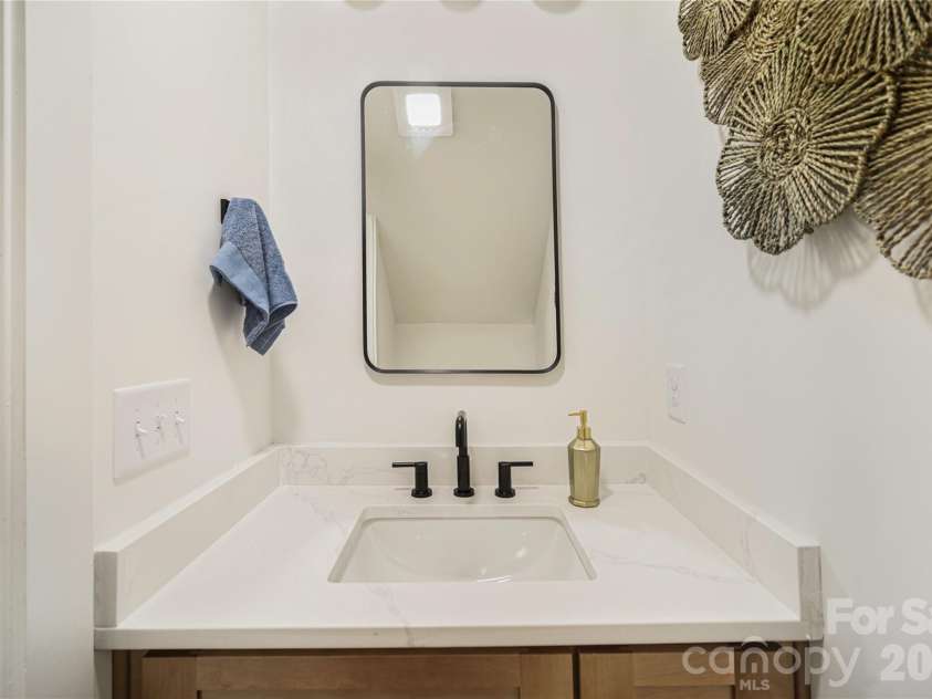 3209 Ross Avenue, Charlotte, NC 28208.  MLS# CAR4352260, YatesRealty ID 19925. 