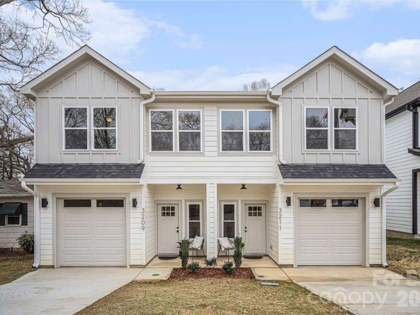 3209 Ross Avenue, Charlotte, NC 28208.  MLS# CAR4352260, YatesRealty ID 19925. 