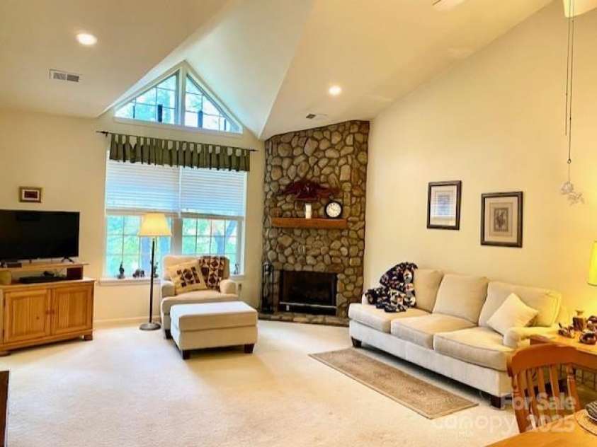 186 Stonecrest Court, Lake Lure, NC 28746.  MLS# CAR4270856, YatesRealty ID 19926. Vaulted great room