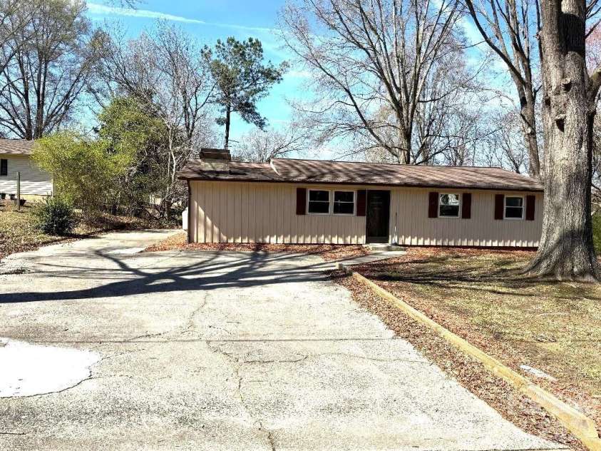 303 Green Street, Biscoe, NC 27209.  MLS# CAR4357820, YatesRealty ID 19927. Front