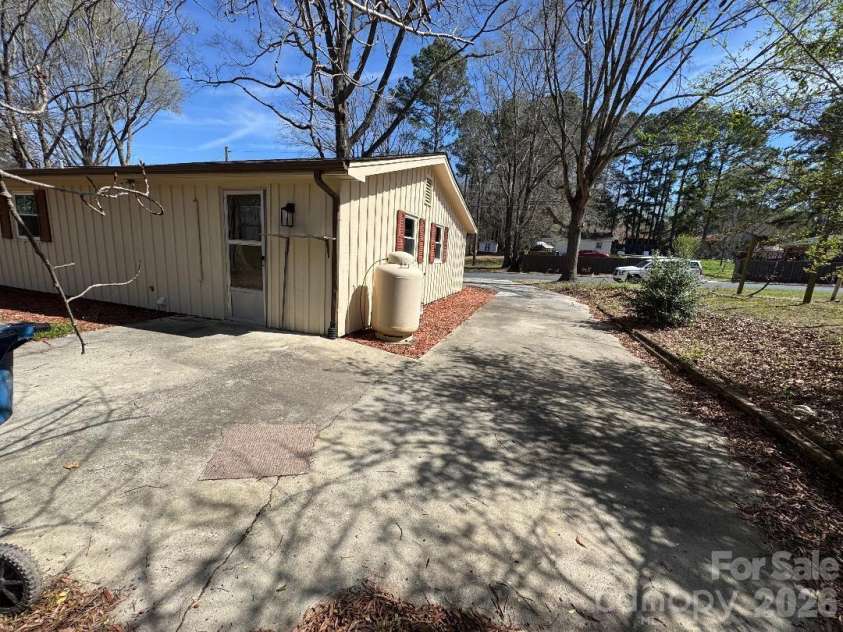 303 Green Street, Biscoe, NC 27209.  MLS# CAR4357820, YatesRealty ID 19927. Patio