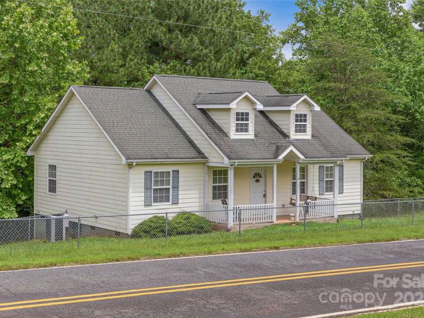 410 Lewis Drive, Rutherfordton, NC 28139.  MLS# CAR4267382, YatesRealty ID 19927. 