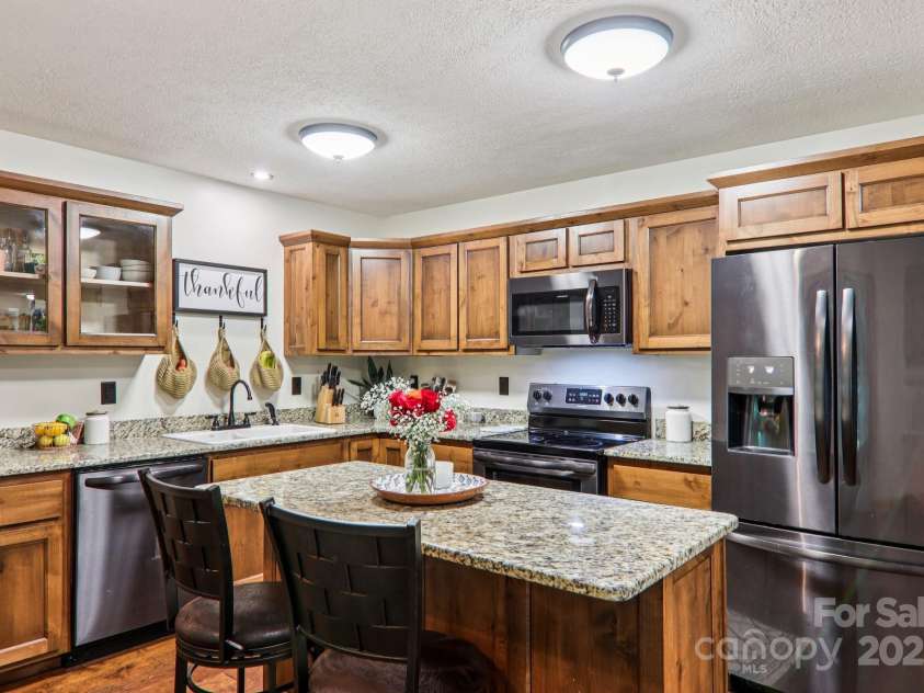 2171 Black Rock Road, Cherokee, NC 28719.  MLS# CAR4270256, YatesRealty ID 19928. Kitchen