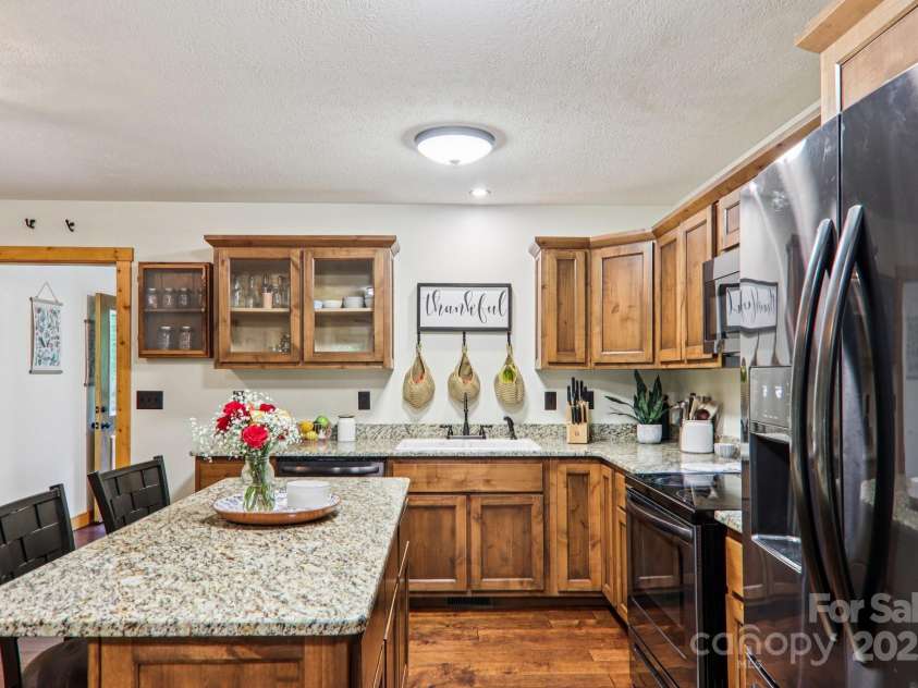 2171 Black Rock Road, Cherokee, NC 28719.  MLS# CAR4270256, YatesRealty ID 19928. Kitchen