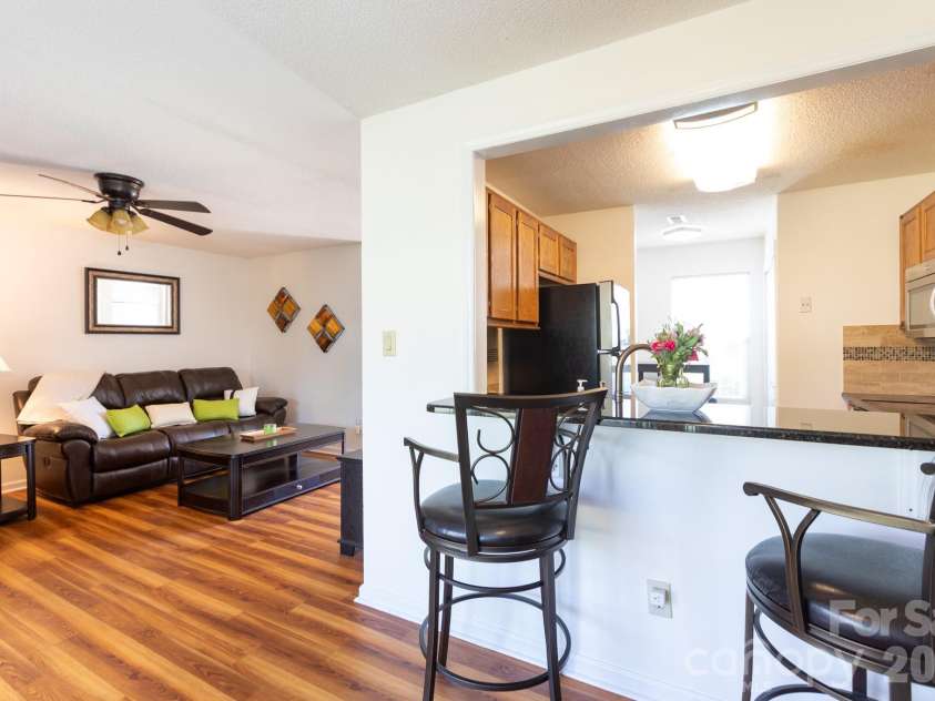 5600 Amity Springs Drive, Charlotte, NC 28212.  MLS# CAR4366101, YatesRealty ID 19928. 