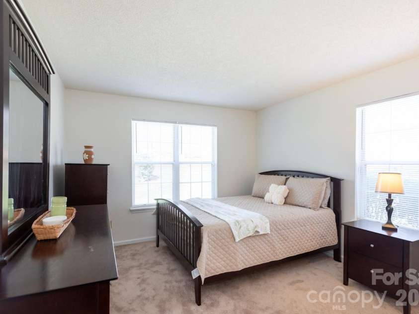 5600 Amity Springs Drive, Charlotte, NC 28212.  MLS# CAR4366101, YatesRealty ID 19928. 
