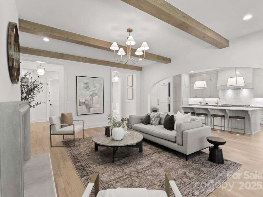 2921 Windsor Avenue, Charlotte, NC 28209.  MLS# CAR4268835, YatesRealty ID 1993. Great Room