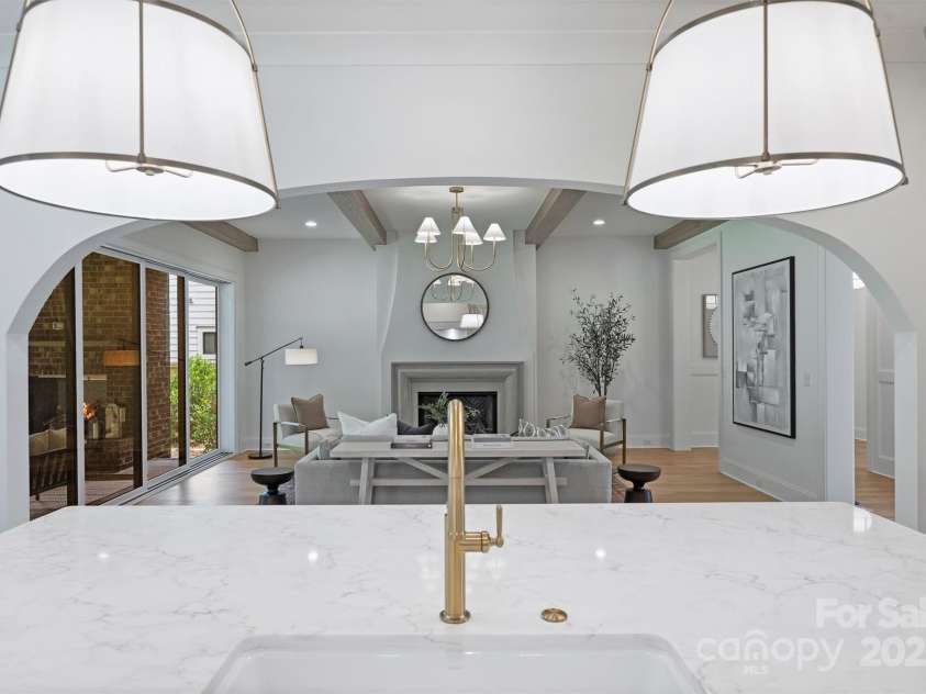 2921 Windsor Avenue, Charlotte, NC 28209.  MLS# CAR4268835, YatesRealty ID 1993. Kitchen