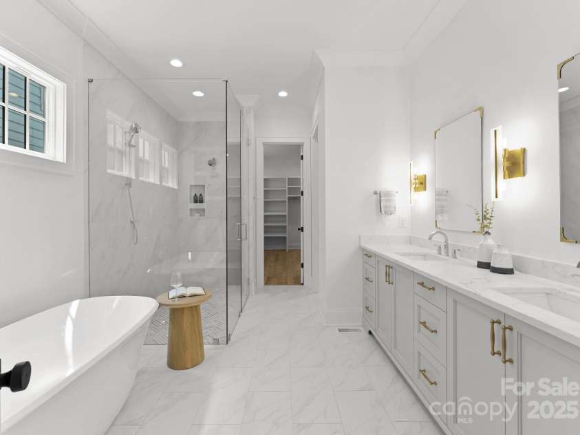 2921 Windsor Avenue, Charlotte, NC 28209.  MLS# CAR4268835, YatesRealty ID 1993. Primary Bath