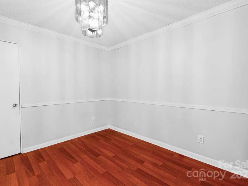 4715 Cricklewood Lane, Charlotte, NC 28212.  MLS# CAR4233885, YatesRealty ID 1993. 