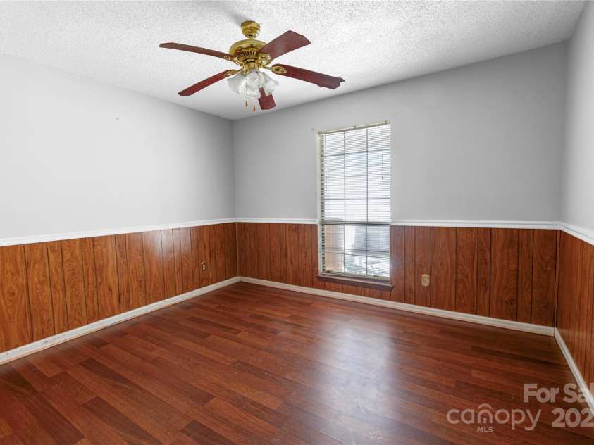 4715 Cricklewood Lane, Charlotte, NC 28212.  MLS# CAR4233885, YatesRealty ID 1993. 