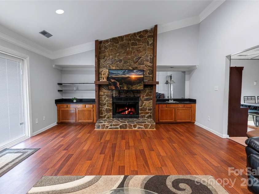 4715 Cricklewood Lane, Charlotte, NC 28212.  MLS# CAR4233885, YatesRealty ID 1993. Fireplace edited