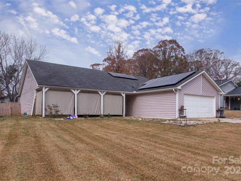 4715 Cricklewood Lane, Charlotte, NC 28212.  MLS# CAR4325351, YatesRealty ID 1993. 