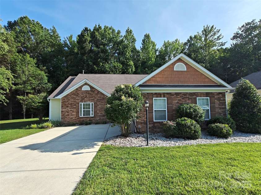 509 Settlers Grove Lane, Salisbury, NC 28146.  MLS# CAR4267311, YatesRealty ID 19930. 