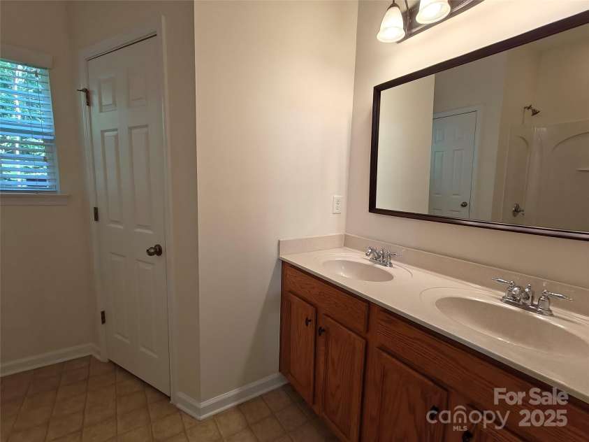 509 Settlers Grove Lane, Salisbury, NC 28146.  MLS# CAR4267311, YatesRealty ID 19930. 