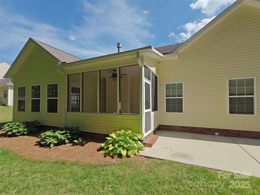 509 Settlers Grove Lane, Salisbury, NC 28146.  MLS# CAR4267311, YatesRealty ID 19930. 