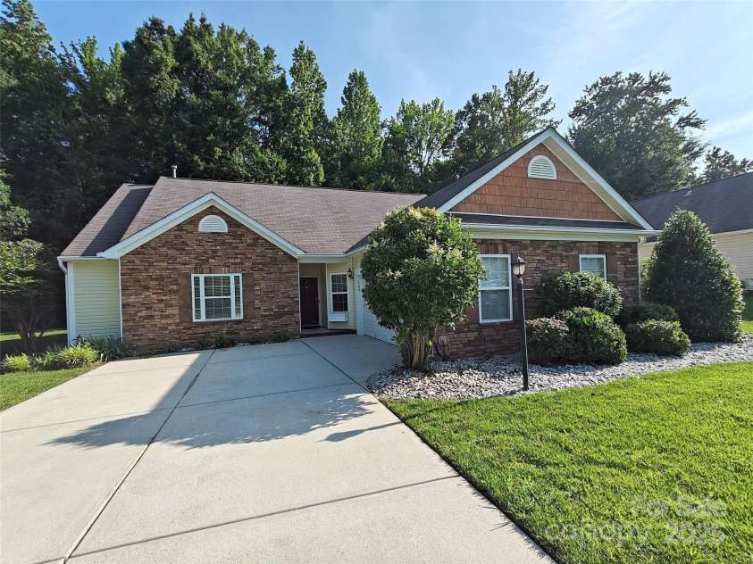 509 Settlers Grove Lane, Salisbury, NC 28146.  MLS# CAR4267311, YatesRealty ID 19930. 