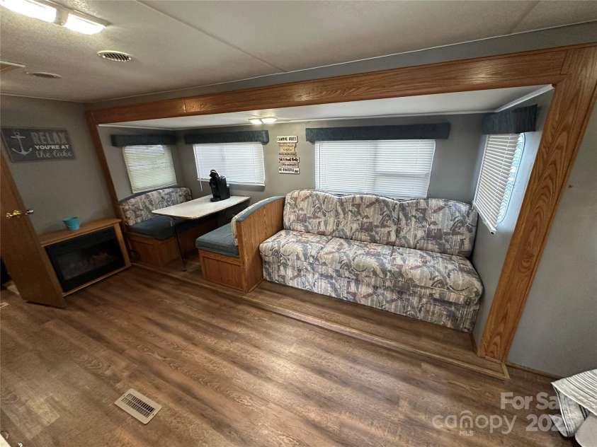 109 Pine Street, New London, NC 28127.  MLS# CAR4269459, YatesRealty ID 19931. 