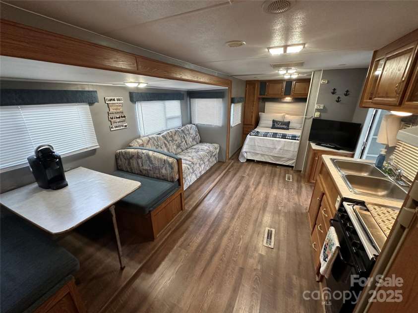 109 Pine Street, New London, NC 28127.  MLS# CAR4269459, YatesRealty ID 19931. 