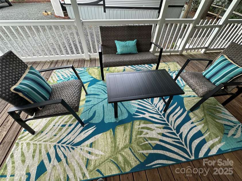 109 Pine Street, New London, NC 28127.  MLS# CAR4269459, YatesRealty ID 19931. 