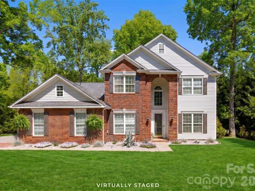 7536 Hannah Alexander Lane, Mint Hill, NC 28227.  MLS# CAR4370708, YatesRealty ID 19931. 