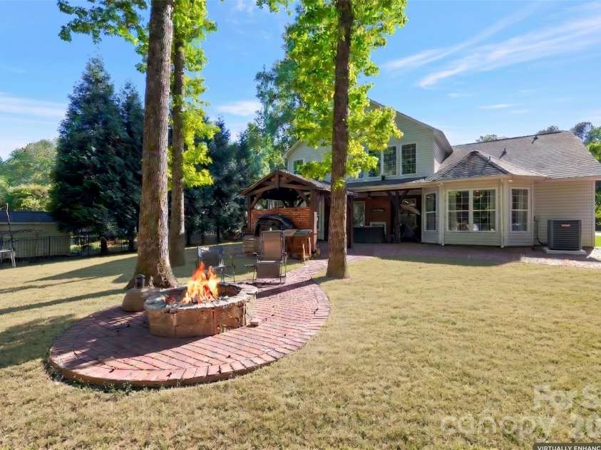 7536 Hannah Alexander Lane, Mint Hill, NC 28227.  MLS# CAR4370708, YatesRealty ID 19931. Virtually Enhanced with AI