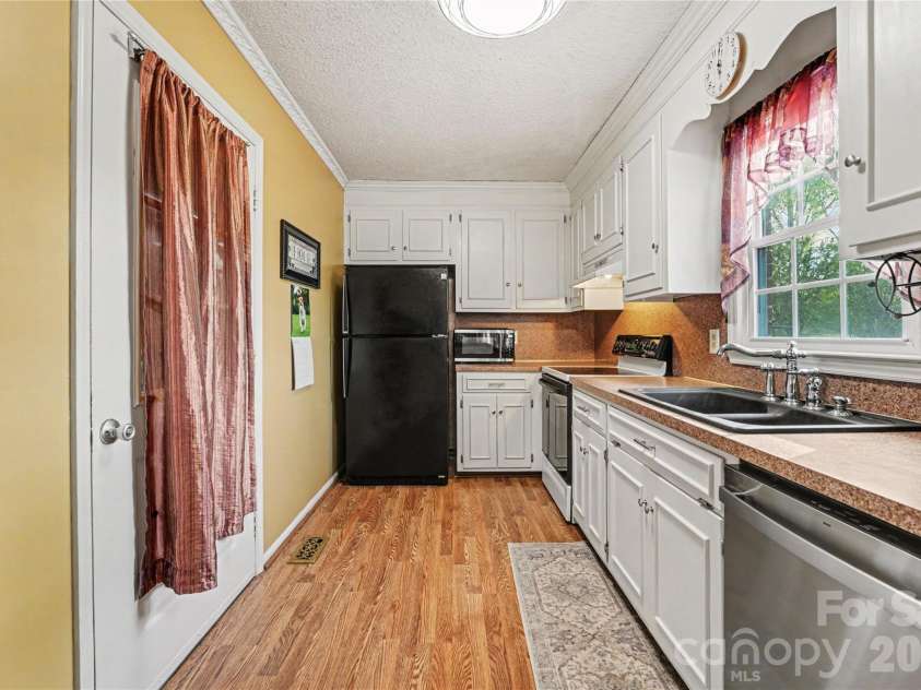 1451 31st Street Place, Conover, NC 28613.  MLS# CAR4370639, YatesRealty ID 19932. 