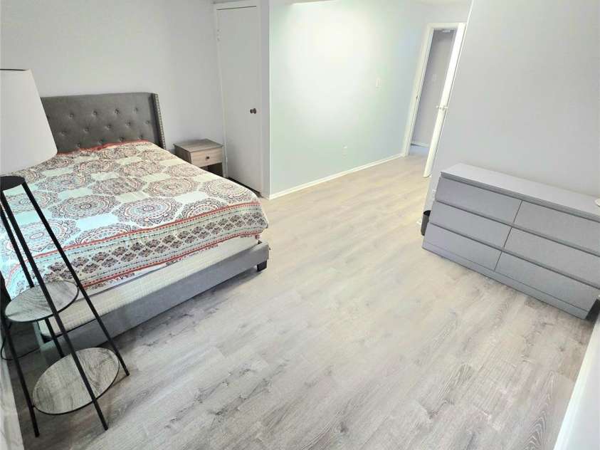 9432 Lexington Circle, Charlotte, NC 28213.  MLS# CAR4371741, YatesRealty ID 19933. Baement/Master Bedroom