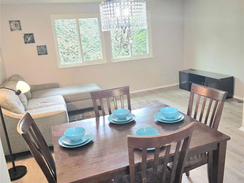 9432 Lexington Circle, Charlotte, NC 28213.  MLS# CAR4371741, YatesRealty ID 19933. Diningroom