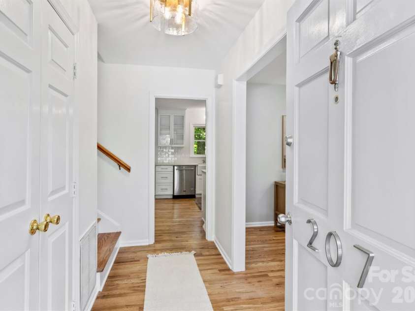 207 Byswick Place, Charlotte, NC 28270.  MLS# CAR4372139, YatesRealty ID 19934. 