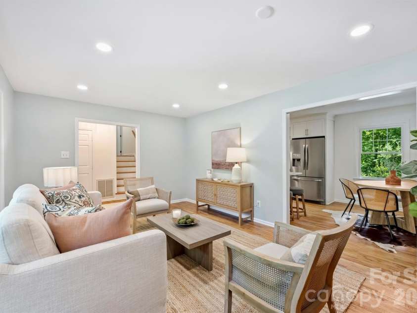 207 Byswick Place, Charlotte, NC 28270.  MLS# CAR4372139, YatesRealty ID 19934. 