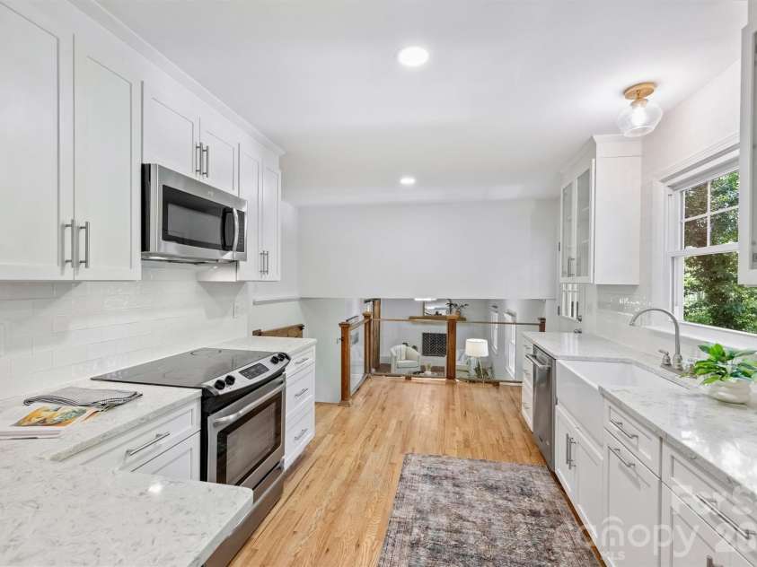 207 Byswick Place, Charlotte, NC 28270.  MLS# CAR4372139, YatesRealty ID 19934. 