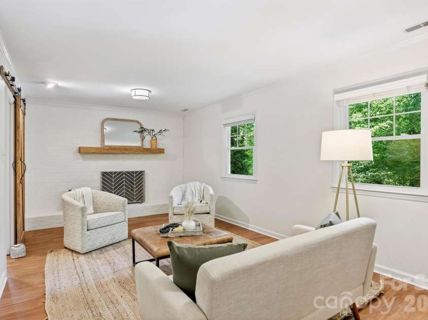 207 Byswick Place, Charlotte, NC 28270.  MLS# CAR4372139, YatesRealty ID 19934. 