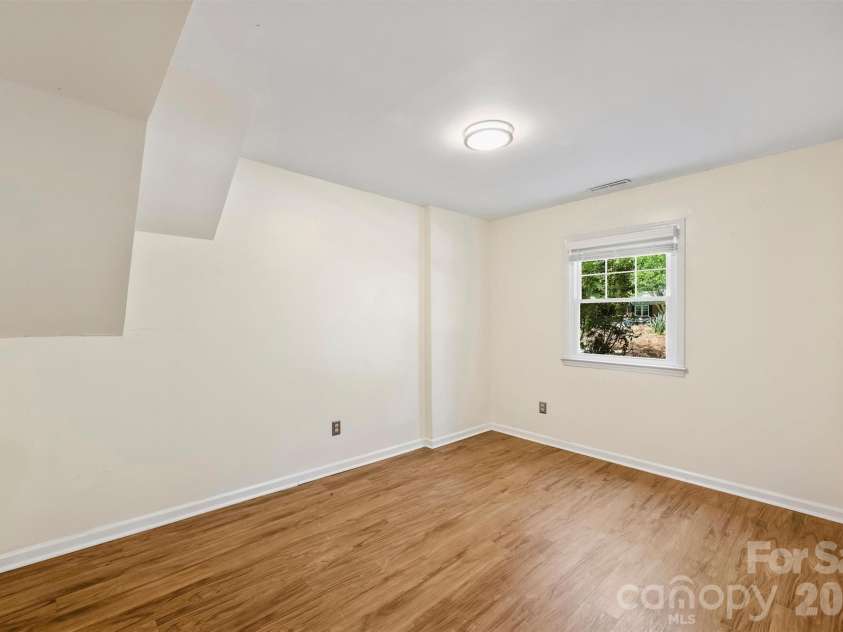 207 Byswick Place, Charlotte, NC 28270.  MLS# CAR4372139, YatesRealty ID 19934. 