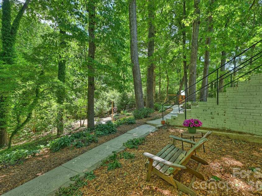 207 Byswick Place, Charlotte, NC 28270.  MLS# CAR4372139, YatesRealty ID 19934. 
