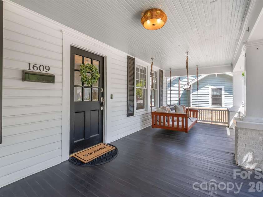1609 Belvedere Avenue, Charlotte, NC 28205.  MLS# CAR4373497, YatesRealty ID 19935. 