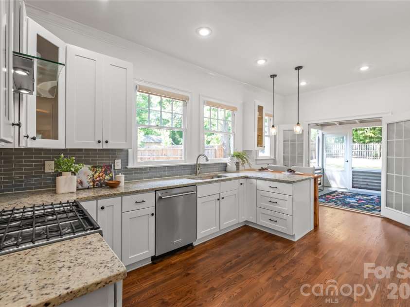 1609 Belvedere Avenue, Charlotte, NC 28205.  MLS# CAR4373497, YatesRealty ID 19935. 