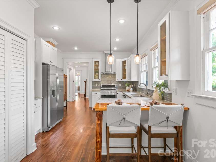 1609 Belvedere Avenue, Charlotte, NC 28205.  MLS# CAR4373497, YatesRealty ID 19935. 