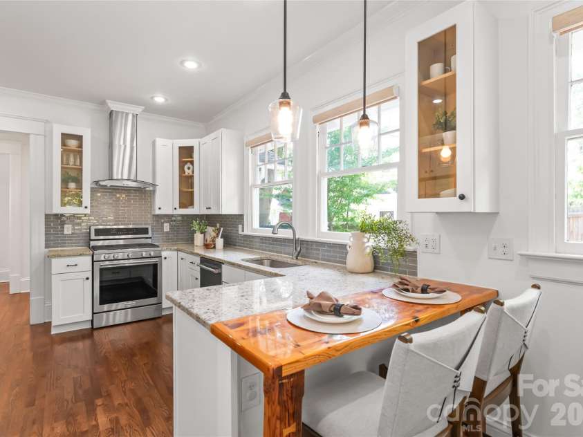 1609 Belvedere Avenue, Charlotte, NC 28205.  MLS# CAR4373497, YatesRealty ID 19935. 